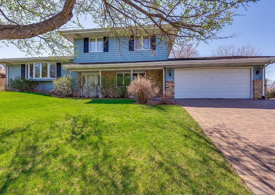 Virtual tour of 2135 Mississippi St