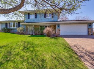 2135 Mississippi St, New Brighton, MN 55112