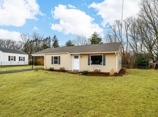 70 Kirk Dr, Springfield, MA 01109
