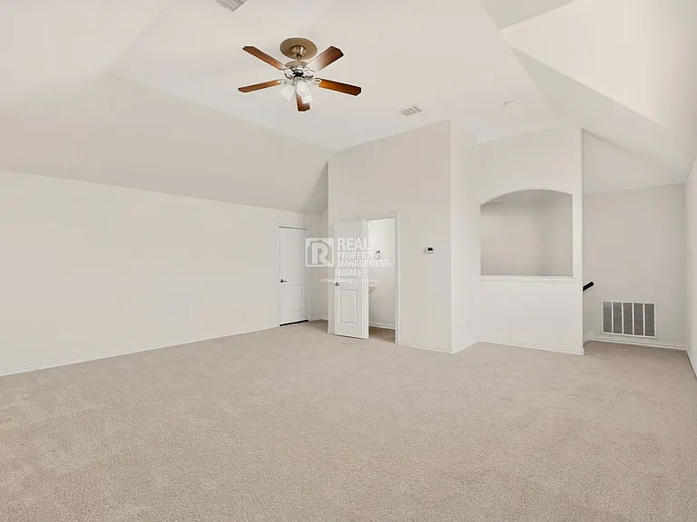 963 Cougar Dr — Photo 41