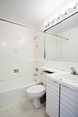 Rented by Mirador Real Estate | media 13