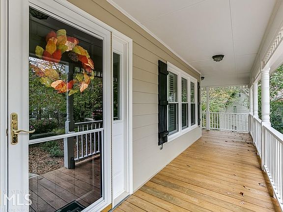 3rd image of 6655 Lake Run Dr