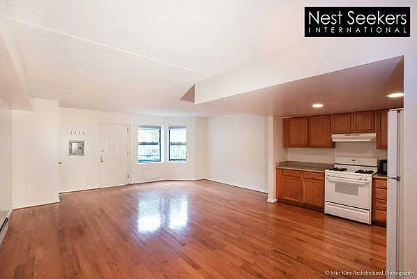 Rented by Nest Seekers International | media 8