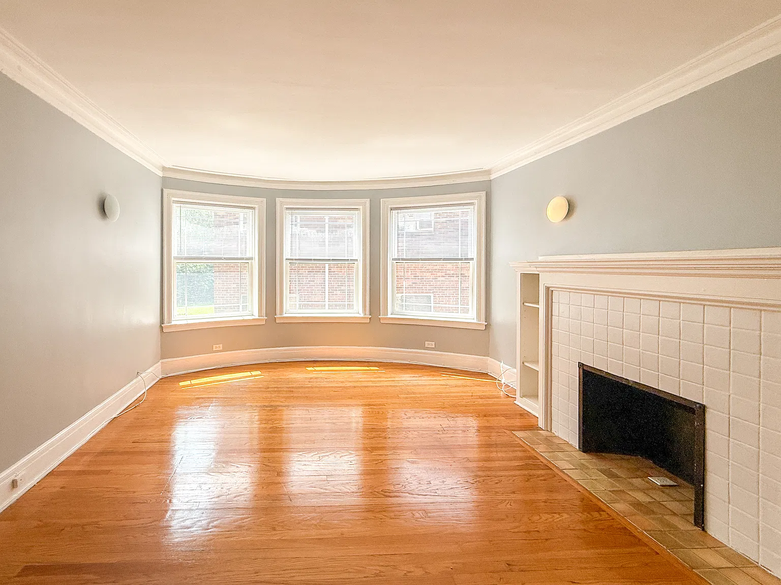 6001 N Winthrop Ave — Photo 4