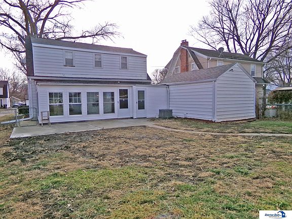 5th image of 1704 Lincoln St