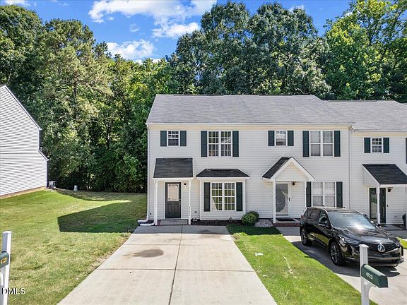 2nd image of 4721 Tanglewood Oaks St