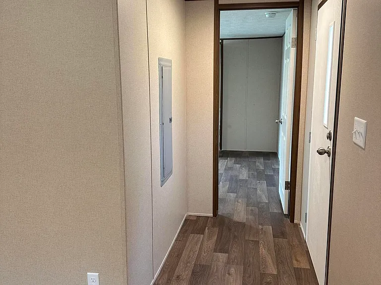 113 Orton Ln — Photo 12