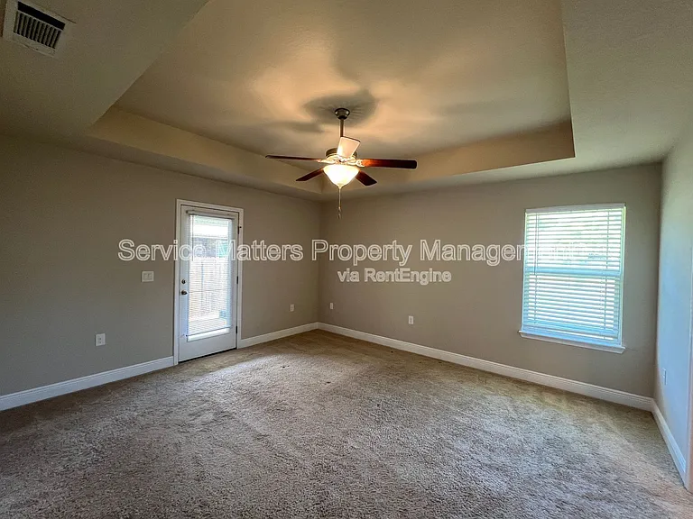 4496 Fiske St — Photo 16