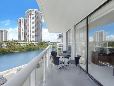 20505 E Country Club Dr APT 432, Aventura, FL, 33180