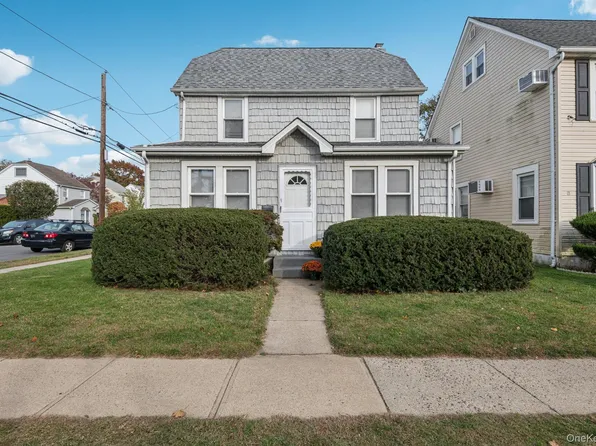 143 Broad Street, Williston Park, NY 11596