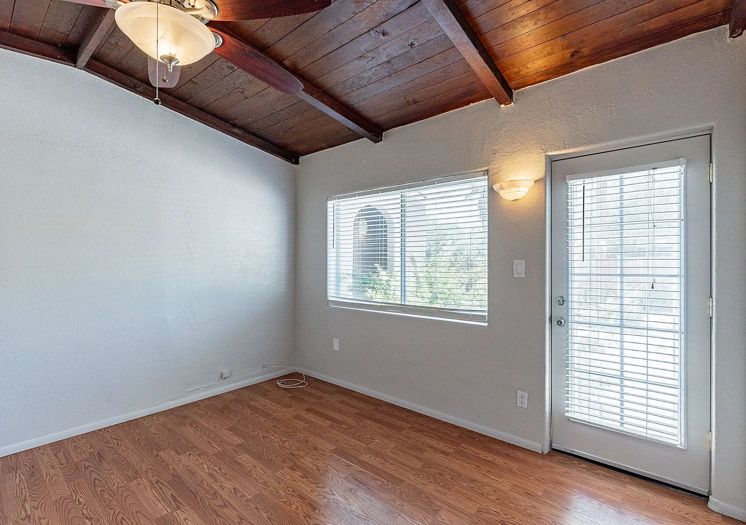 1840-1842 N. Santa Rita Ave. ( 1840, 1842-A, 1842-B ) — Photo 3