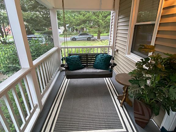Screened in porch perfect for your morning coffee