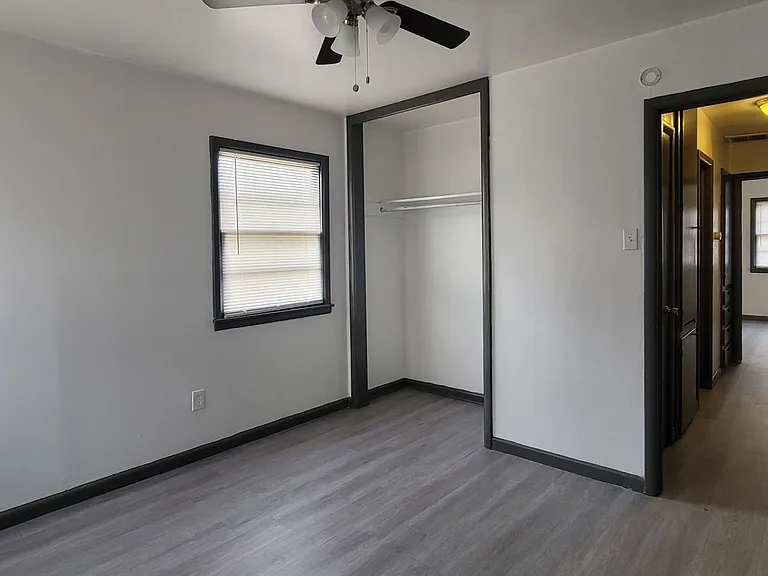 5512 Avenue G — Photo 15