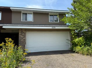 6859 Sandlewood Rd, Woodbury, MN 55125