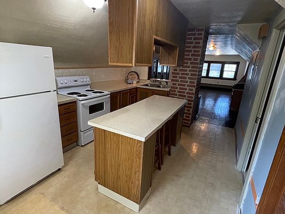 4th image of 15021 Hilliard Rd #3