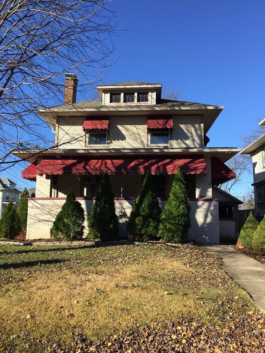 901 N Rebecca Pl photo 1