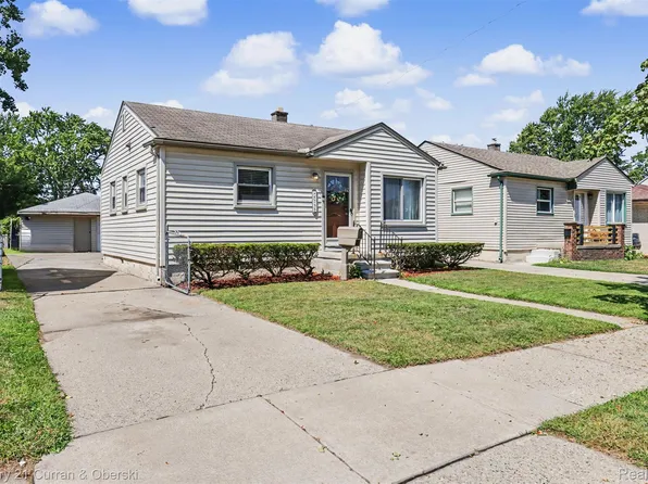 5735 N Silvery Ln, Dearborn Heights, MI 48127