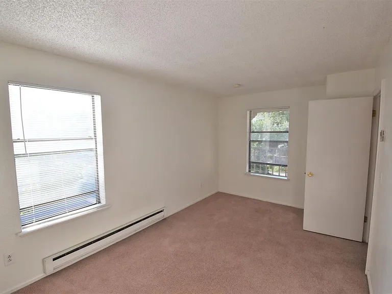 2156 Grove St — Photo 11