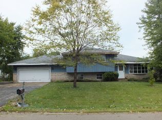 25W160 Della Ave, Carol Stream, IL 60188