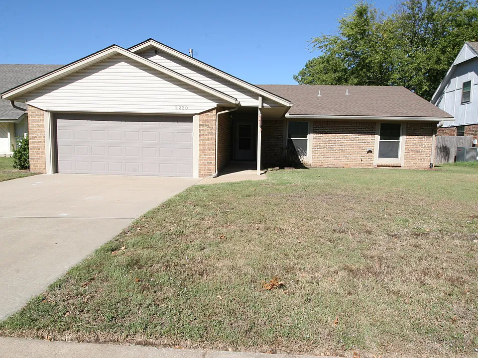 2220 W Memphis Pl