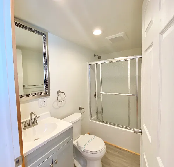 1016 Vine St — Photo 3