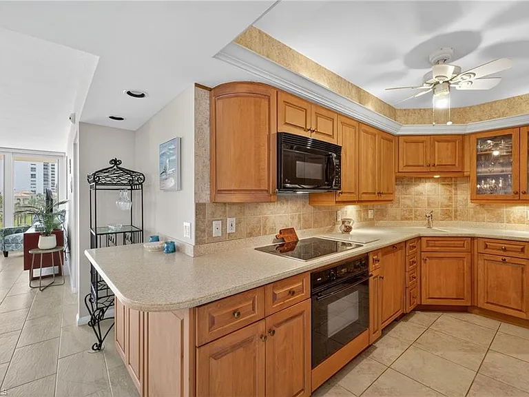4001 Gulf Shore Blvd N #303 — Photo 12