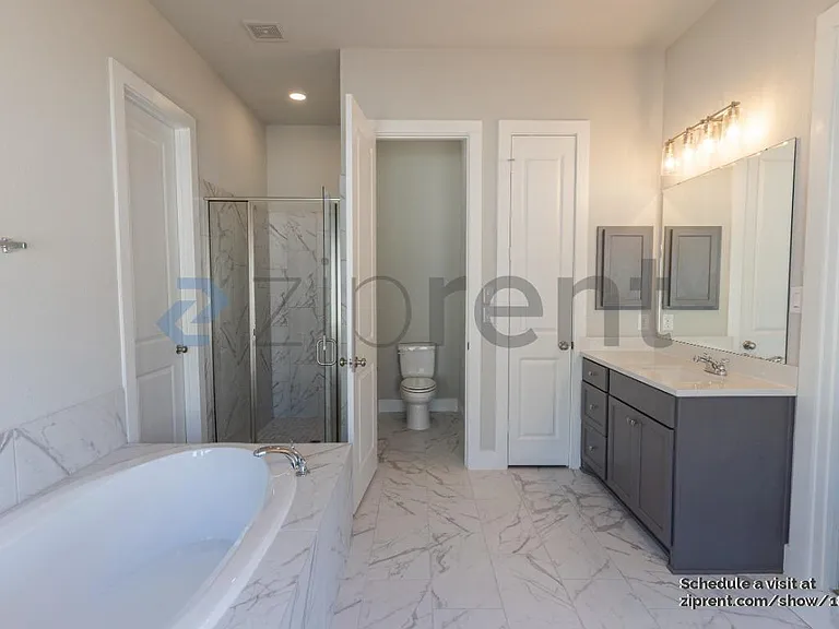 256 Eagle Ford Dr — Photo 11