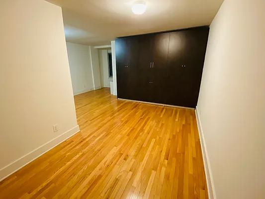 Rented by NCC Property LLC | media 8