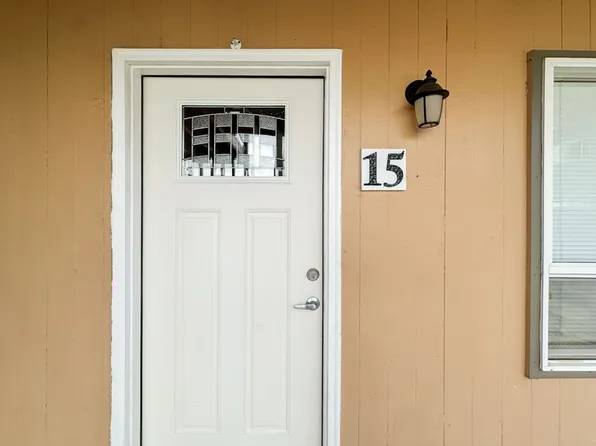 Edgewood Manor Apartments, 2392 Edgewood Ave NE #15, Salem, OR 97301