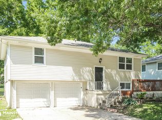 407 S Franklin St, Spring Hill, KS 66083