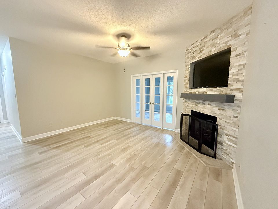 Living room_08132025