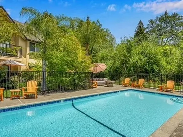 206 Foss Creek Cir APT D, Healdsburg, CA 95448