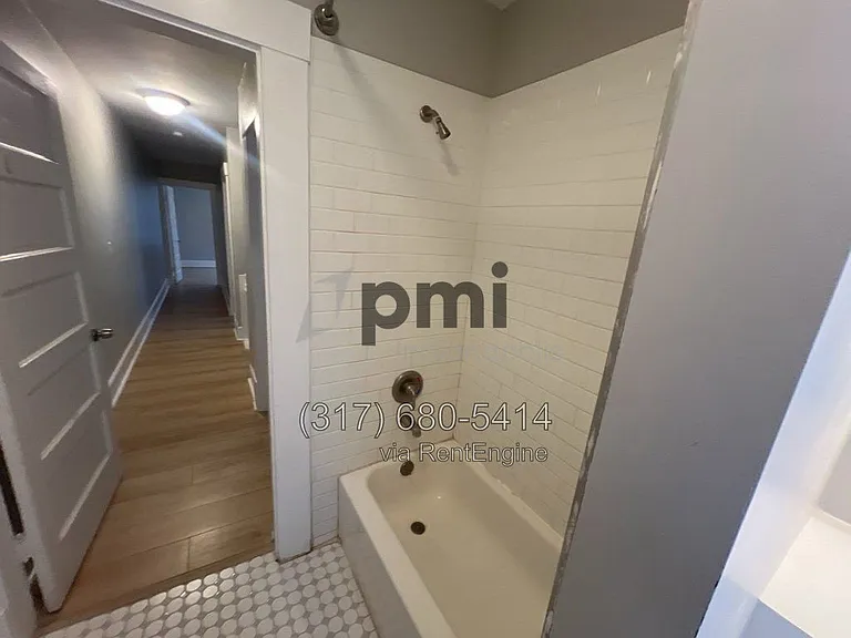 32 N Irvington Ave — Photo 18