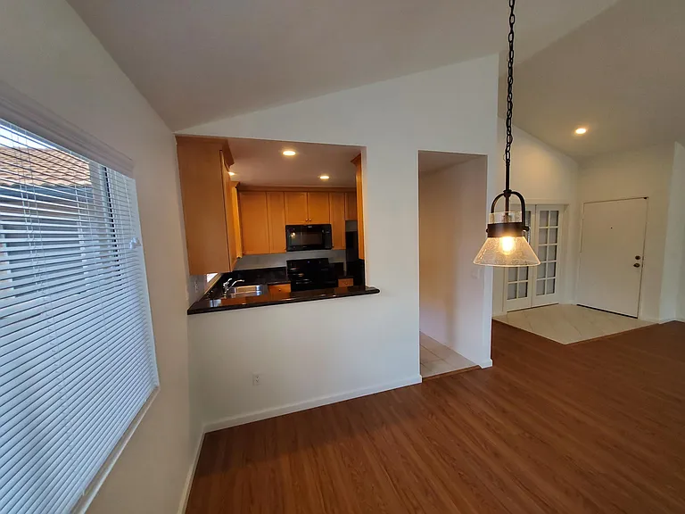 11353 Avenida De Los Lobos #G — Photo 6