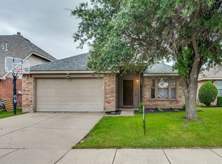 5812 Blue Ribbon Rd, Fort Worth, TX 76179