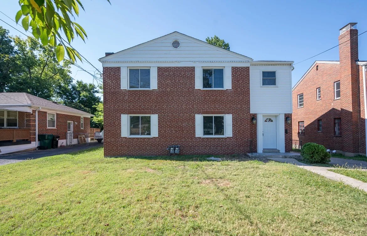 2 bed, 1071 sqft, $1,500 — Photo 1