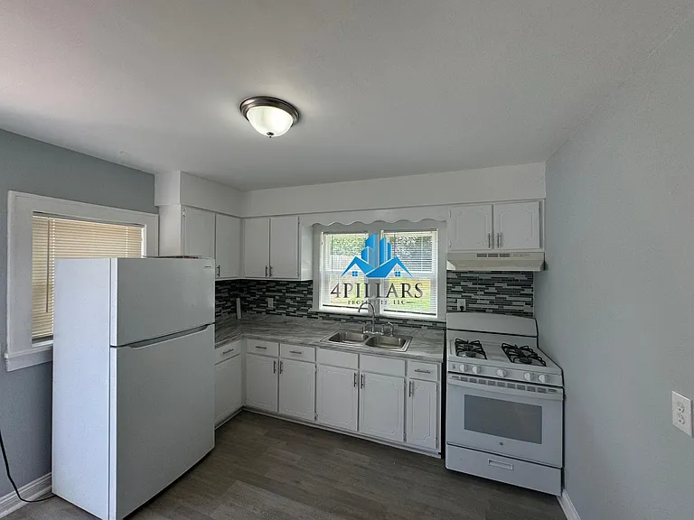 5091 Central Ave — Photo 7