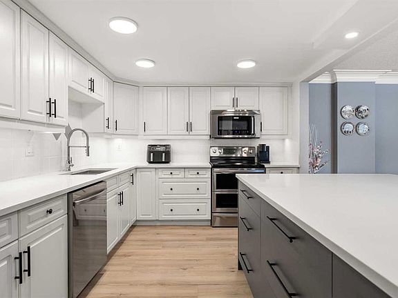 3rd image of 2425 90th Ave SW #207