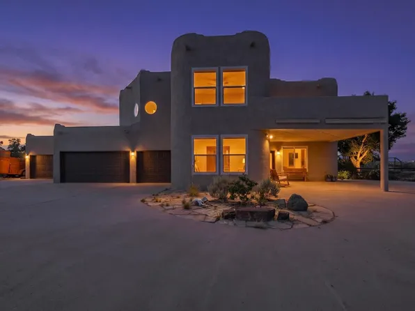 1731 Carson Rd NE, Rio Rancho, NM 87144