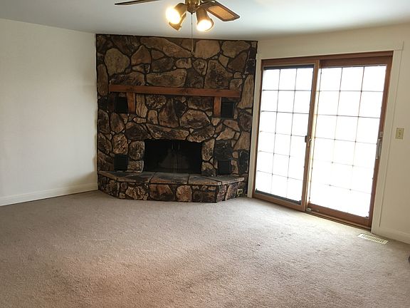 3rd image of 7200 Claircrest Dr