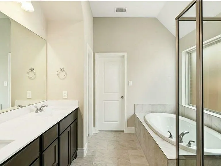 1335 Paradise Creek Ln — Photo 15