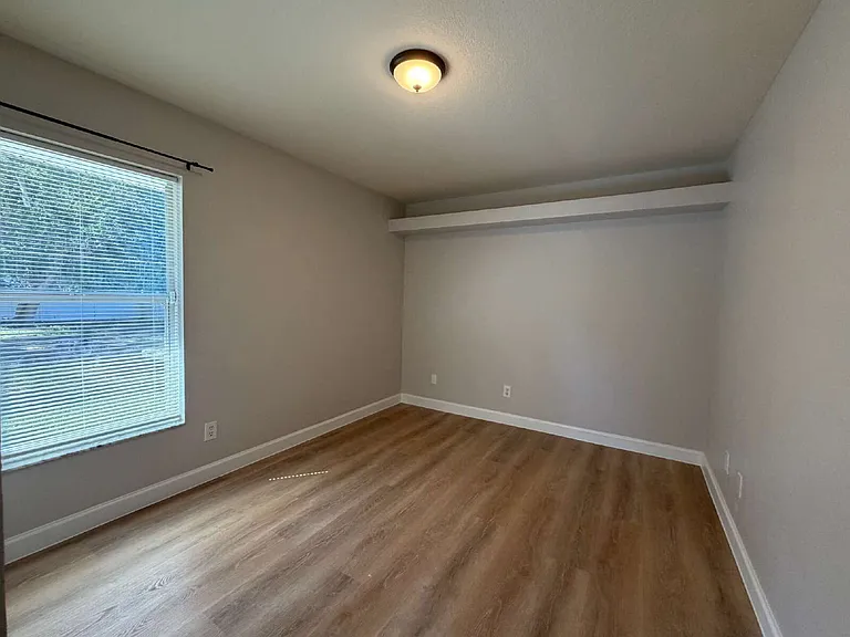 4847 Luther Ave — Photo 8