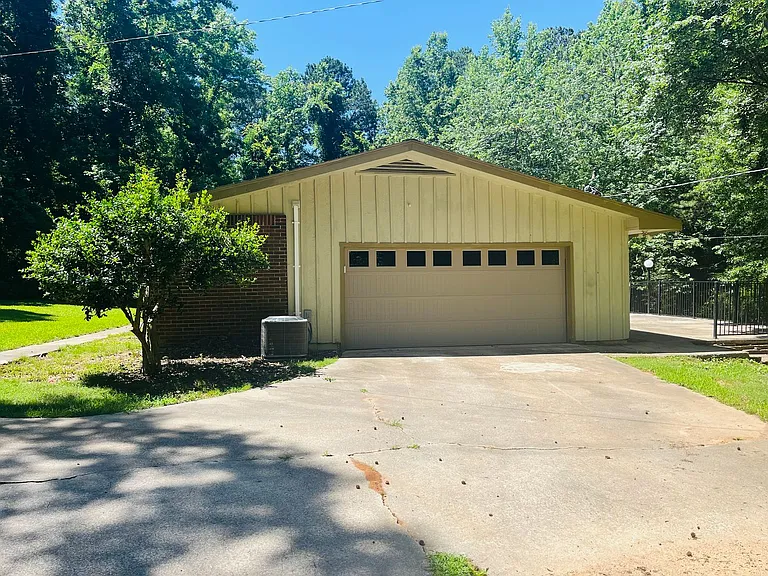 163 Old Norton Rd — Photo 48