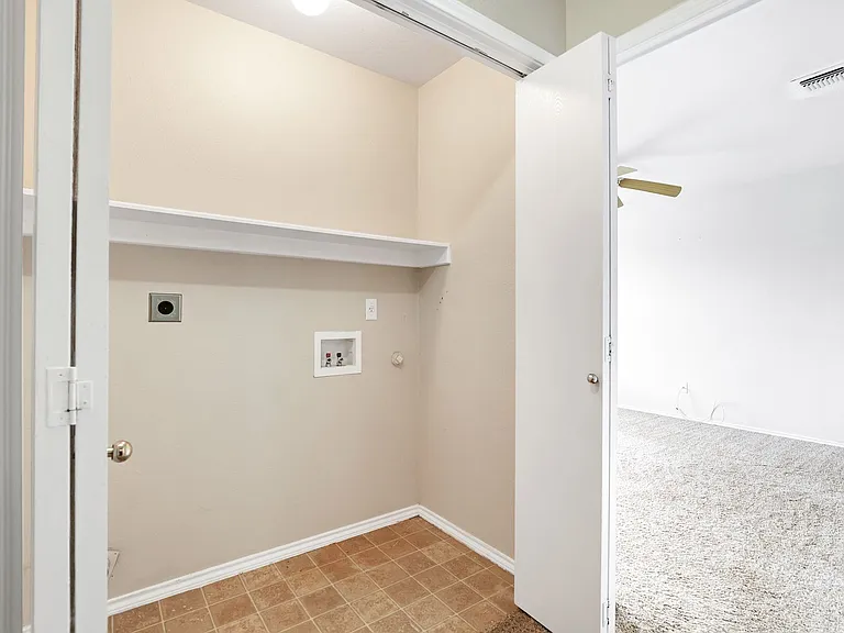 10714 Judie Allen — Photo 12