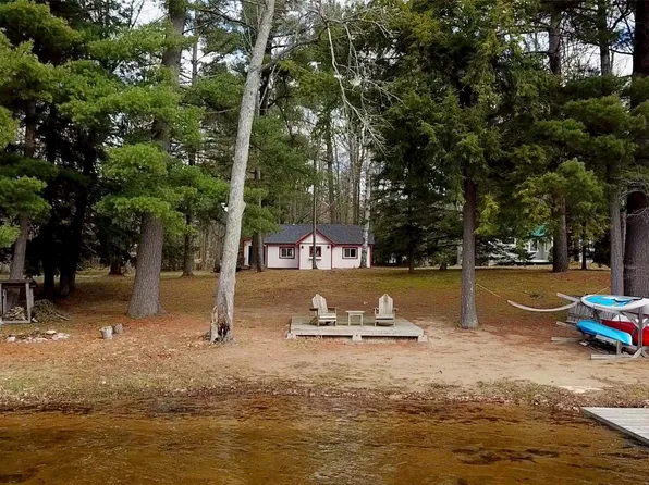 5089 Cottage Dr SE, Kalkaska, MI 49646