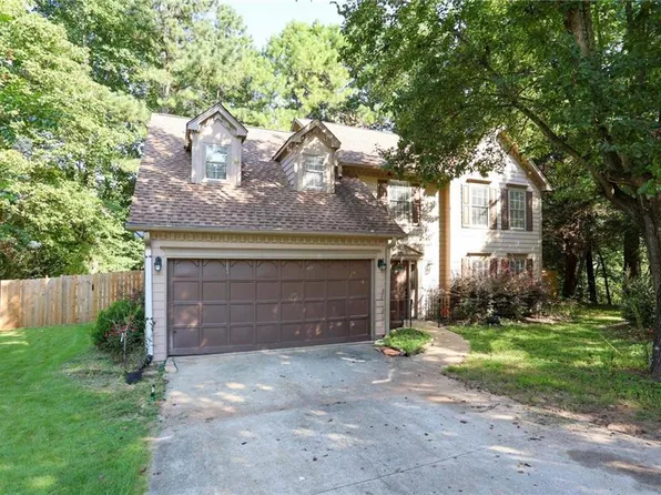 2815 Treehouse Ct, Lawrenceville, GA 30044