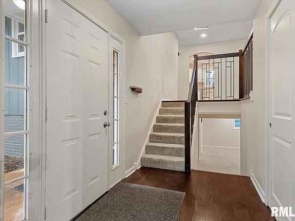 3rd image of 2 Interlacken Rd