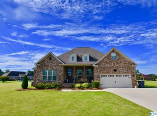 205 Cottonwood Cir, Gadsden, AL 35901