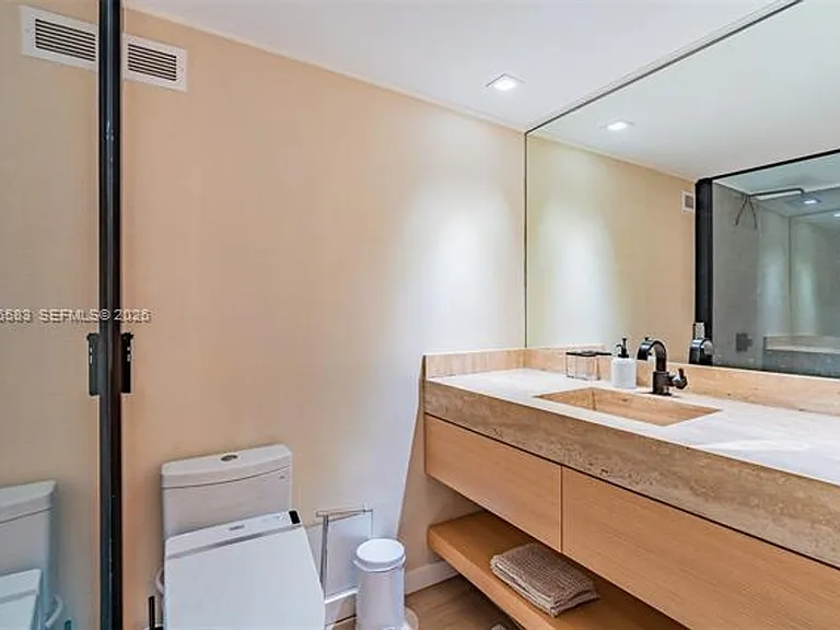 2301 Collins Avenue Cu #719 — Photo 11