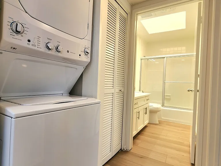 2120 S Bentley Ave #308 — Photo 19
